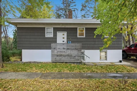 1002 9th Street S Moorhead MN 56560