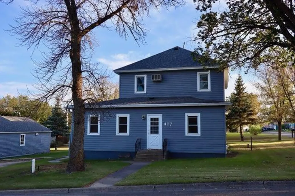 407 7th Avenue W Lisbon ND 58054
