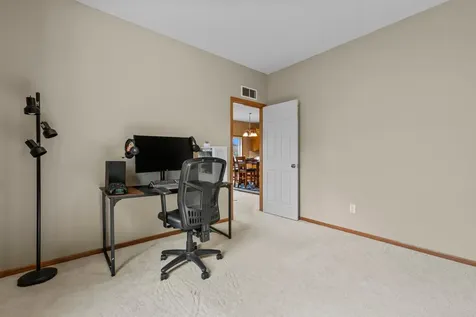 9207 W 136th Street Savage MN 55378