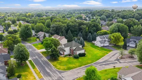 9207 W 136th Street Savage MN 55378
