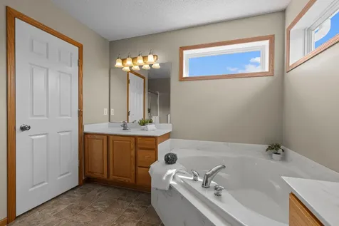 9207 W 136th Street Savage MN 55378