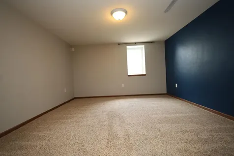 704 3rd Avenue NE Hillsboro ND 58045