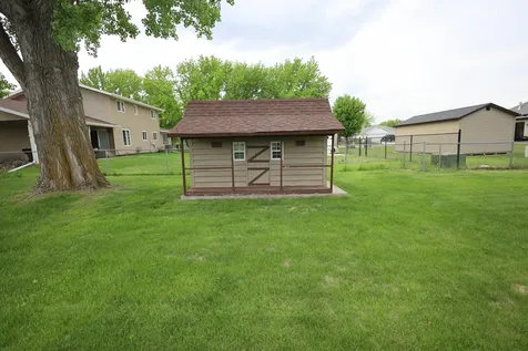 704 3rd Avenue NE Hillsboro ND 58045