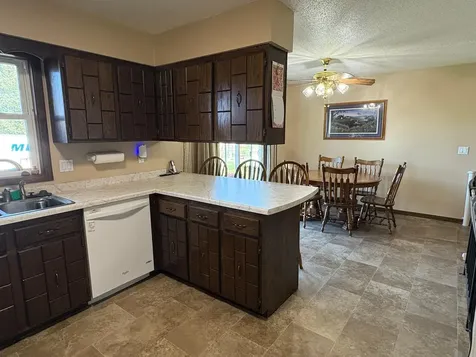 704 3rd Avenue NE Hillsboro ND 58045