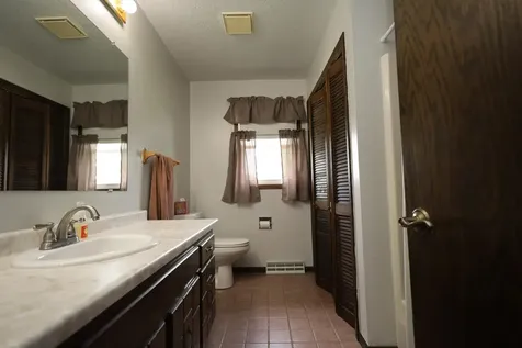 704 3rd Avenue NE Hillsboro ND 58045