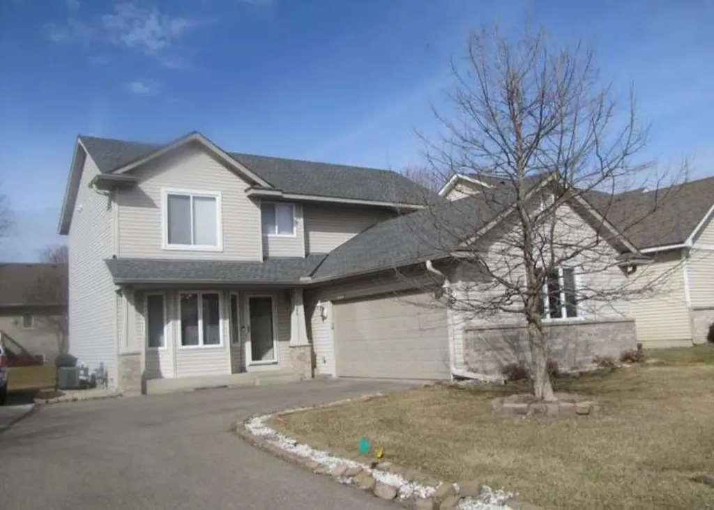 1624 Philipp Way Shakopee MN 55379