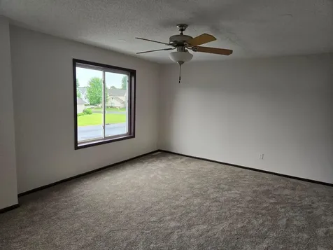 1624 Philipp Way Shakopee MN 55379