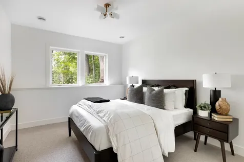 260 Eastwood Court Chanhassen MN 55317