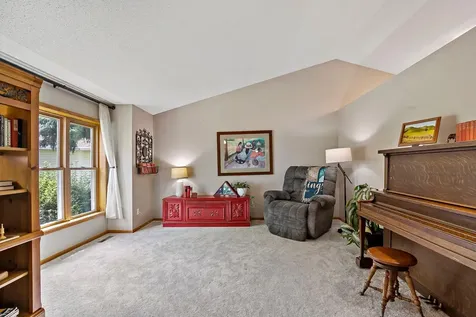 9662 84th Street Bay S Cottage Grove MN 55016