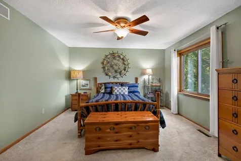 9662 84th Street Bay S Cottage Grove MN 55016