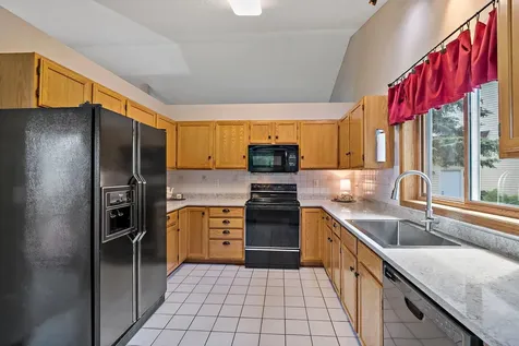 9662 84th Street Bay S Cottage Grove MN 55016