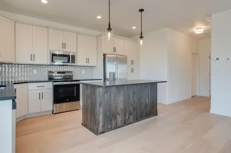 2304 37 Avenue S Moorhead MN 56560