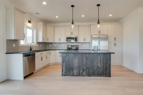 2304 37 Avenue S Moorhead MN 56560