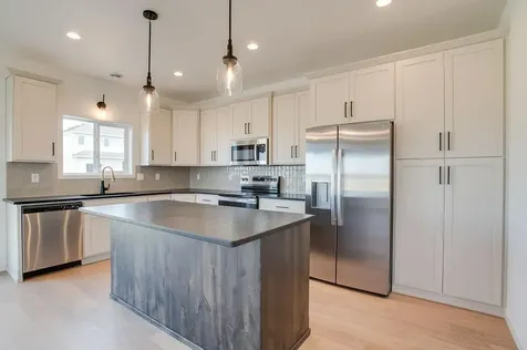 2304 37 Avenue S Moorhead MN 56560
