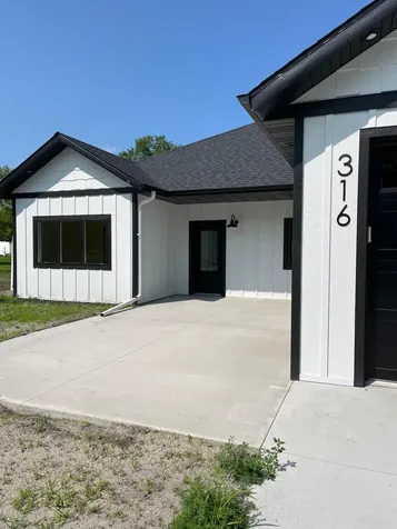 316 SW 4th Avenue SW Hankinson ND 58041