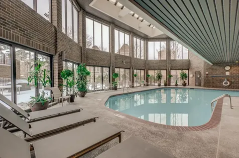 1201 Yale Place Minneapolis MN 55403