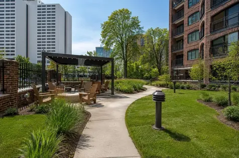 1201 Yale Place Minneapolis MN 55403