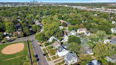 1619 Hubbard Avenue Saint Paul MN 55104