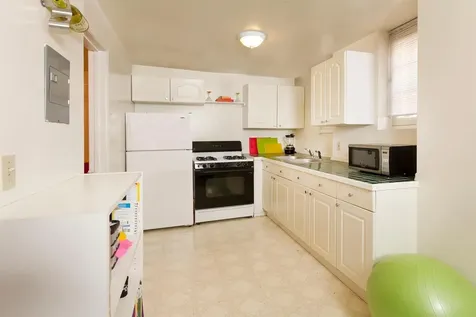 1619 Hubbard Avenue Saint Paul MN 55104