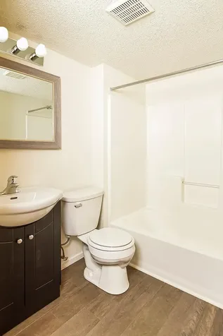 1619 Hubbard Avenue Saint Paul MN 55104