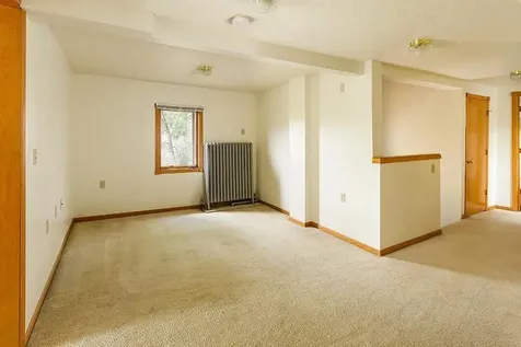 1619 Hubbard Avenue Saint Paul MN 55104