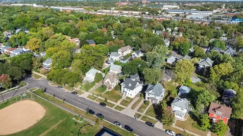 1619 Hubbard Avenue Saint Paul MN 55104