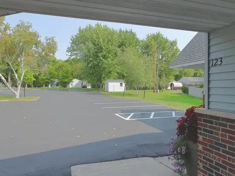 123 Fairlawn Avenue Winsted MN 55395