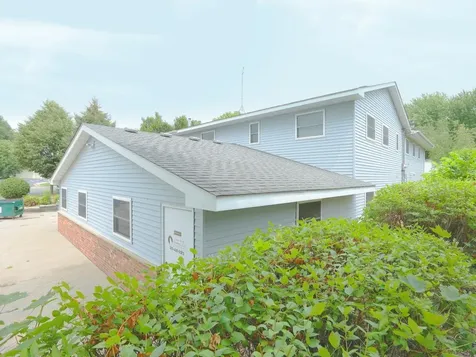 123 Fairlawn Avenue Winsted MN 55395