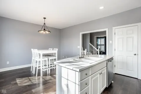 8183 Heyward Drive Indianapolis IN 46250