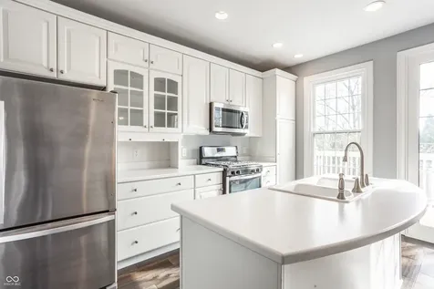 8183 Heyward Drive Indianapolis IN 46250