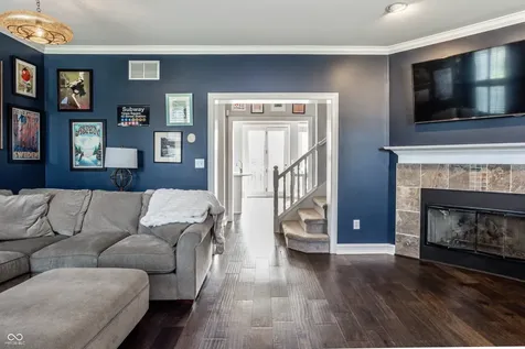 8183 Heyward Drive Indianapolis IN 46250