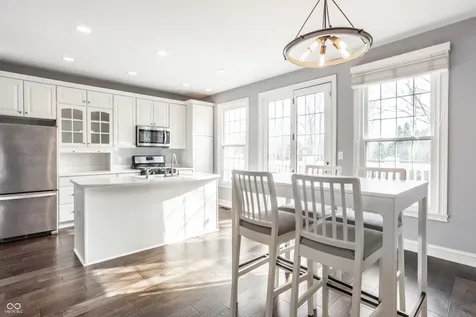 8183 Heyward Drive Indianapolis IN 46250