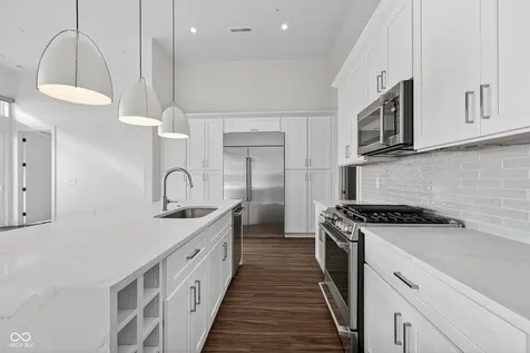 1155 S Rangeline Road Carmel IN 46032