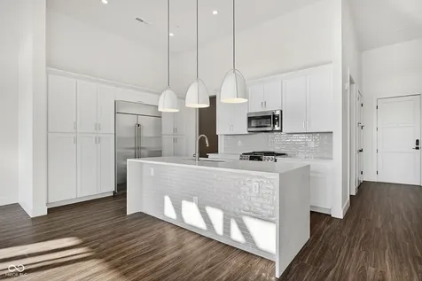 1155 S Rangeline Road Carmel IN 46032