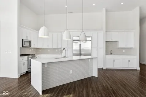 1155 S Rangeline Road Carmel IN 46032