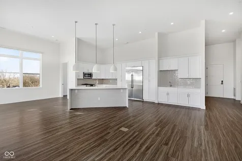 1155 S Rangeline Road Carmel IN 46032