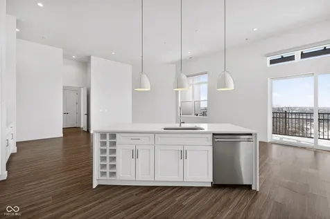 1155 S Rangeline Road Carmel IN 46032