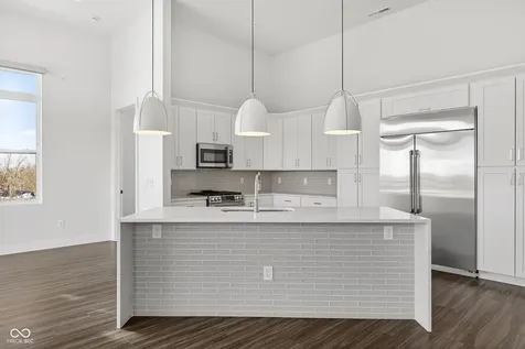 1155 S Rangeline Road Carmel IN 46032