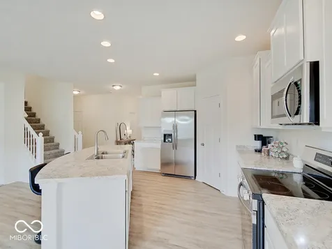 3923 Windstar Way Columbus IN 47203