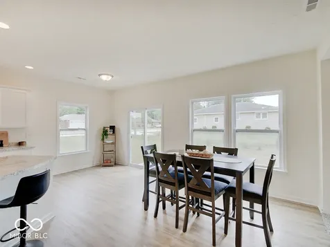 3923 Windstar Way Columbus IN 47203