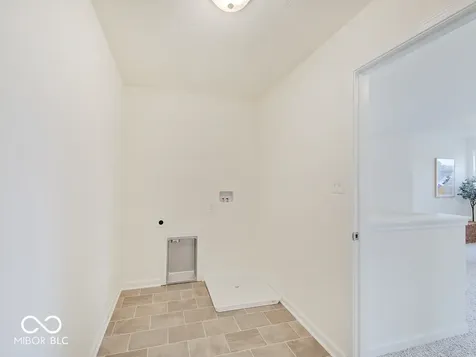 3923 Windstar Way Columbus IN 47203