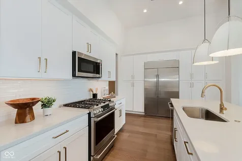 1155 S Rangeline Road Carmel IN 46032