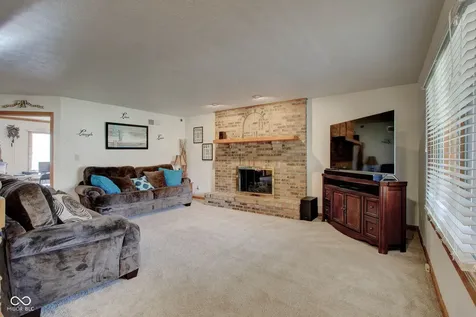 303 Wellington Overlook Noblesville IN 46060