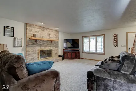 303 Wellington Overlook Noblesville IN 46060
