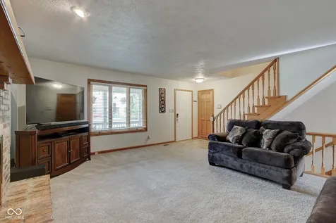 303 Wellington Overlook Noblesville IN 46060
