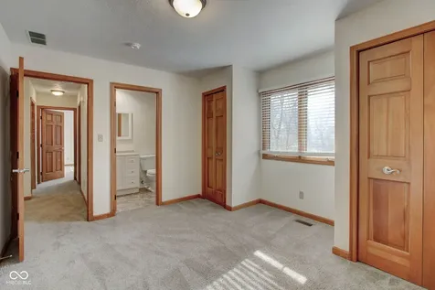 303 Wellington Overlook Noblesville IN 46060
