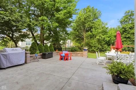 12116 Westmorland Drive Fishers IN 46037