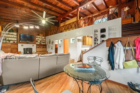 409 W Lakeview Drive Nineveh IN 46164
