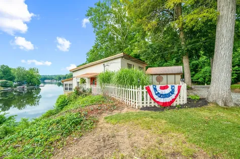 409 W Lakeview Drive Nineveh IN 46164