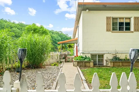 409 W Lakeview Drive Nineveh IN 46164